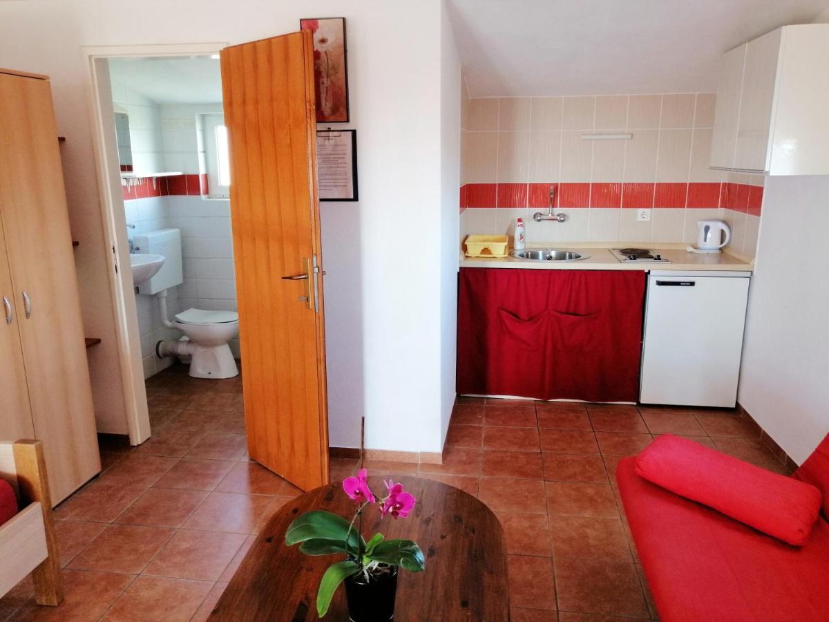Apartments Brkovic ซูโกชัน ภายนอก รูปภาพ